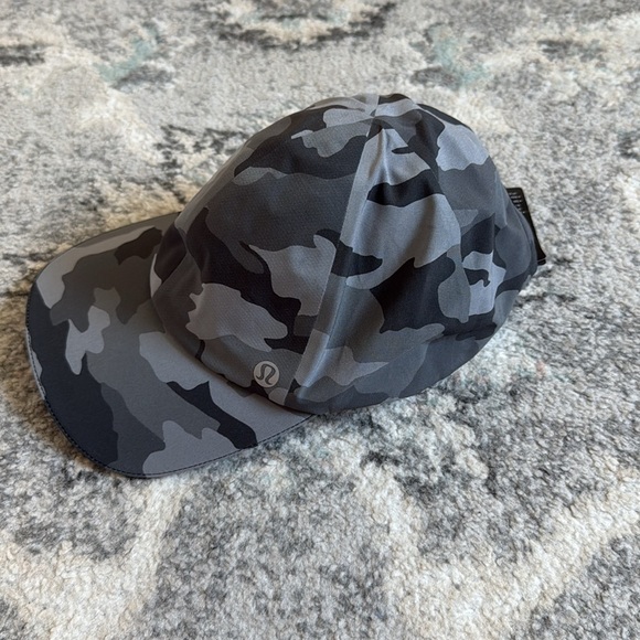 Lululemon Fast and Free Running Hat - Picture 2 of 8